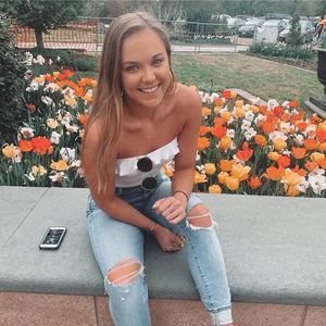 Meet your Posher, Melina